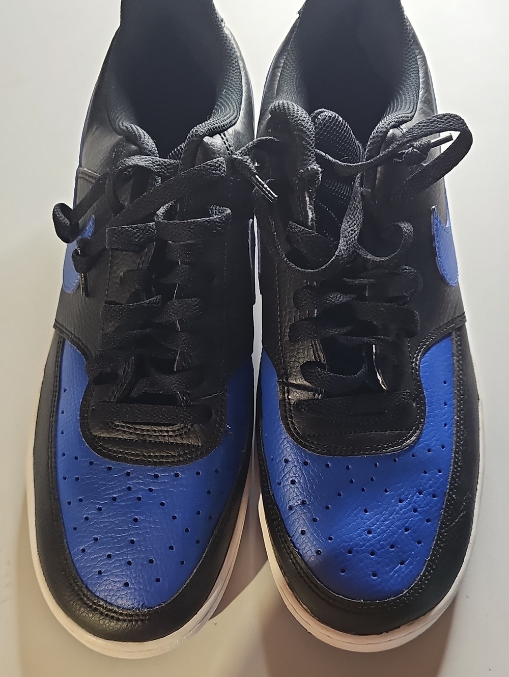 Men's Low-Top Athletic Sneakers in Black and Blue